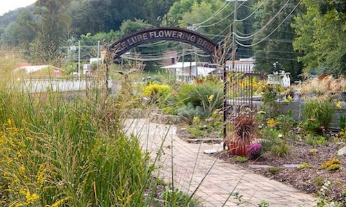 Entrance to Flowering Bridge